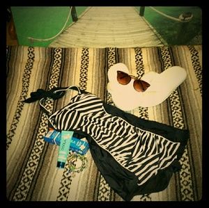 Pin Up Girl vintage style striped one pc swimsuit